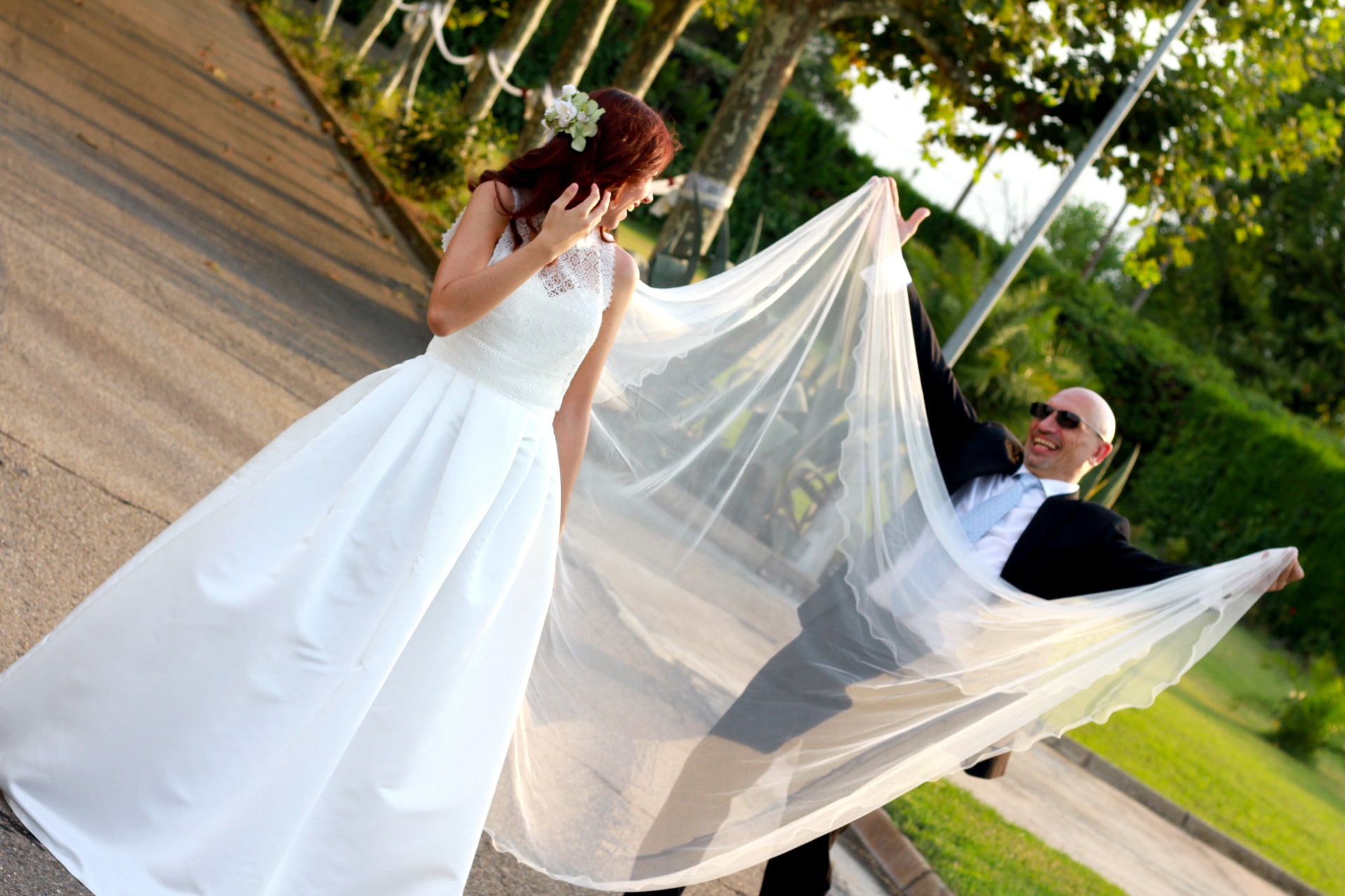 Novia con un vestido de Asun Landa Atelier