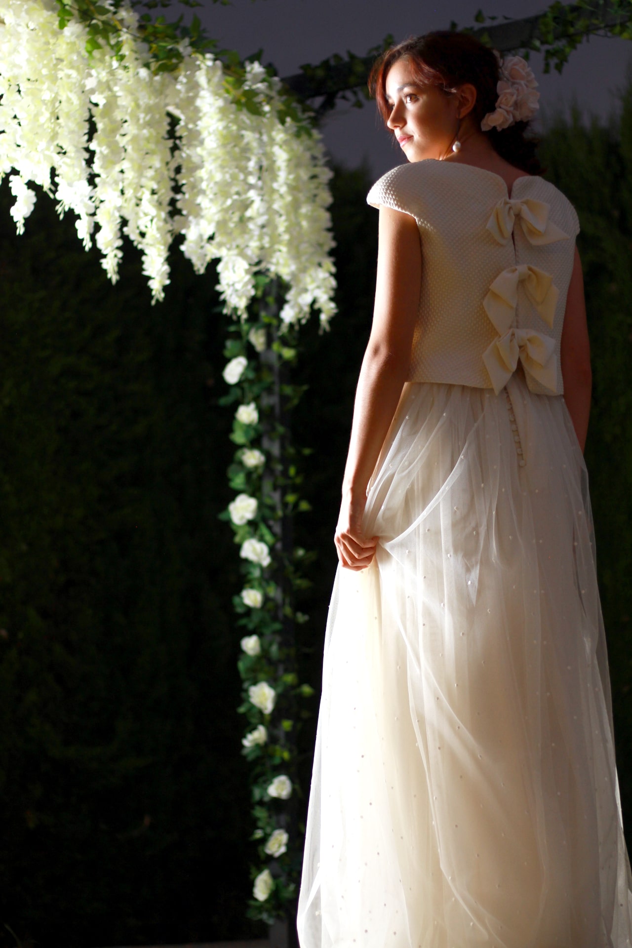 Novia con un vestido de Asun Landa Atelier