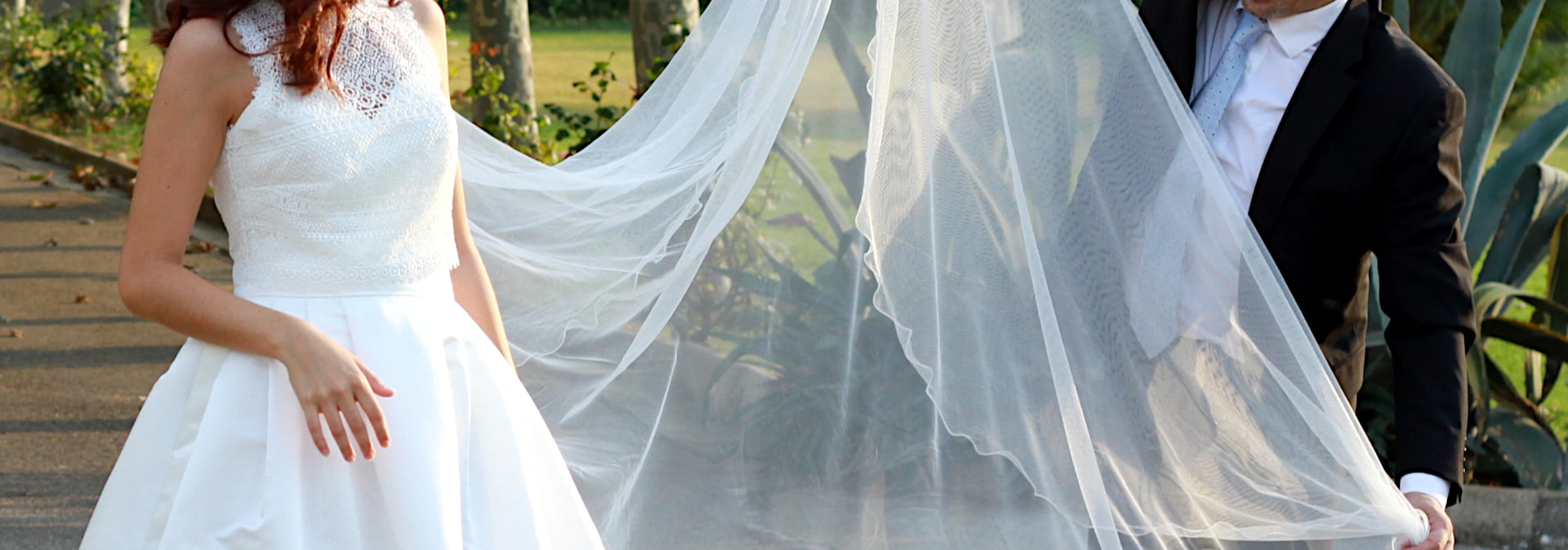 Novia con traje de Asun Landa